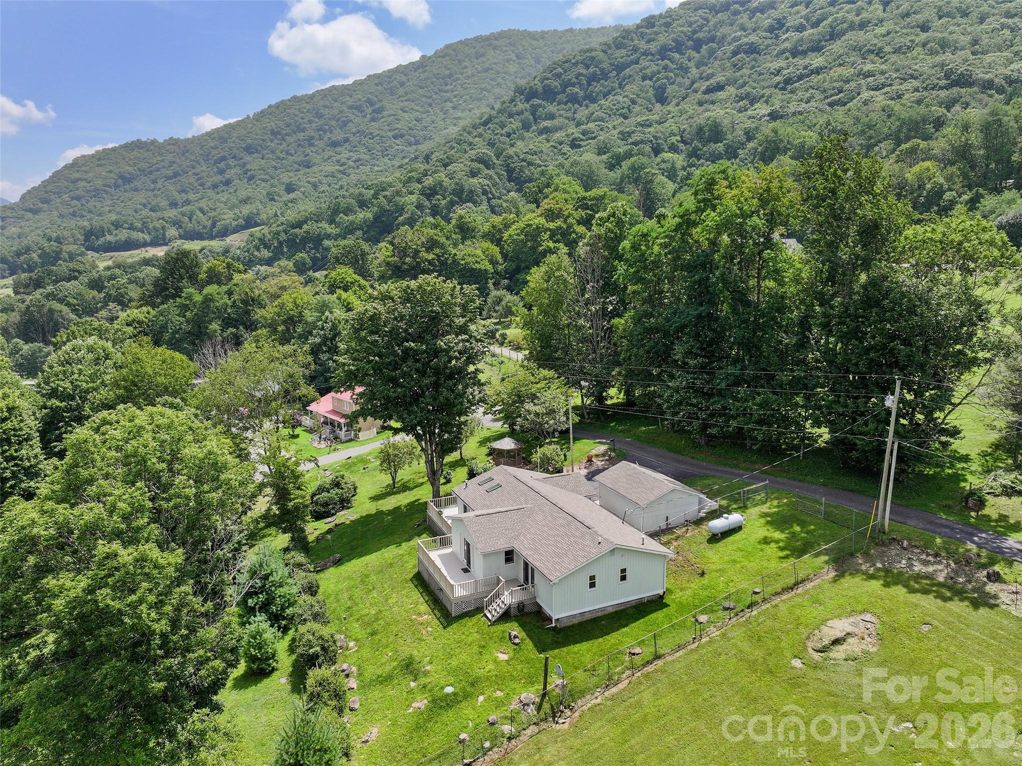 30 Hillcrest Road Maggie Valley, NC 28751 - Photo 6 of 48 Gallery Image 6