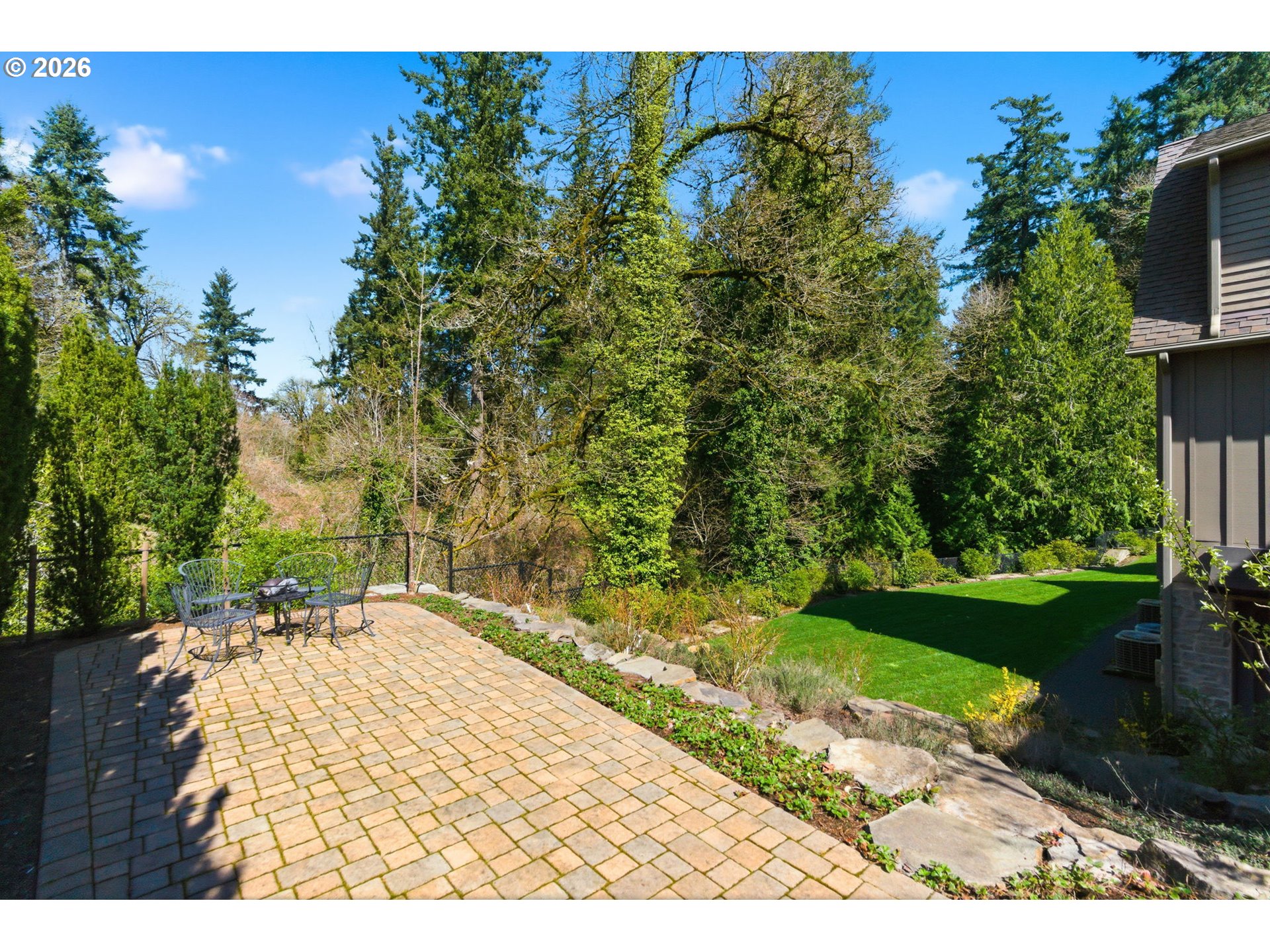 951 Atwater Road Lake Oswego, OR 97034 - Photo 33 of 46 a view of backyard with a garden