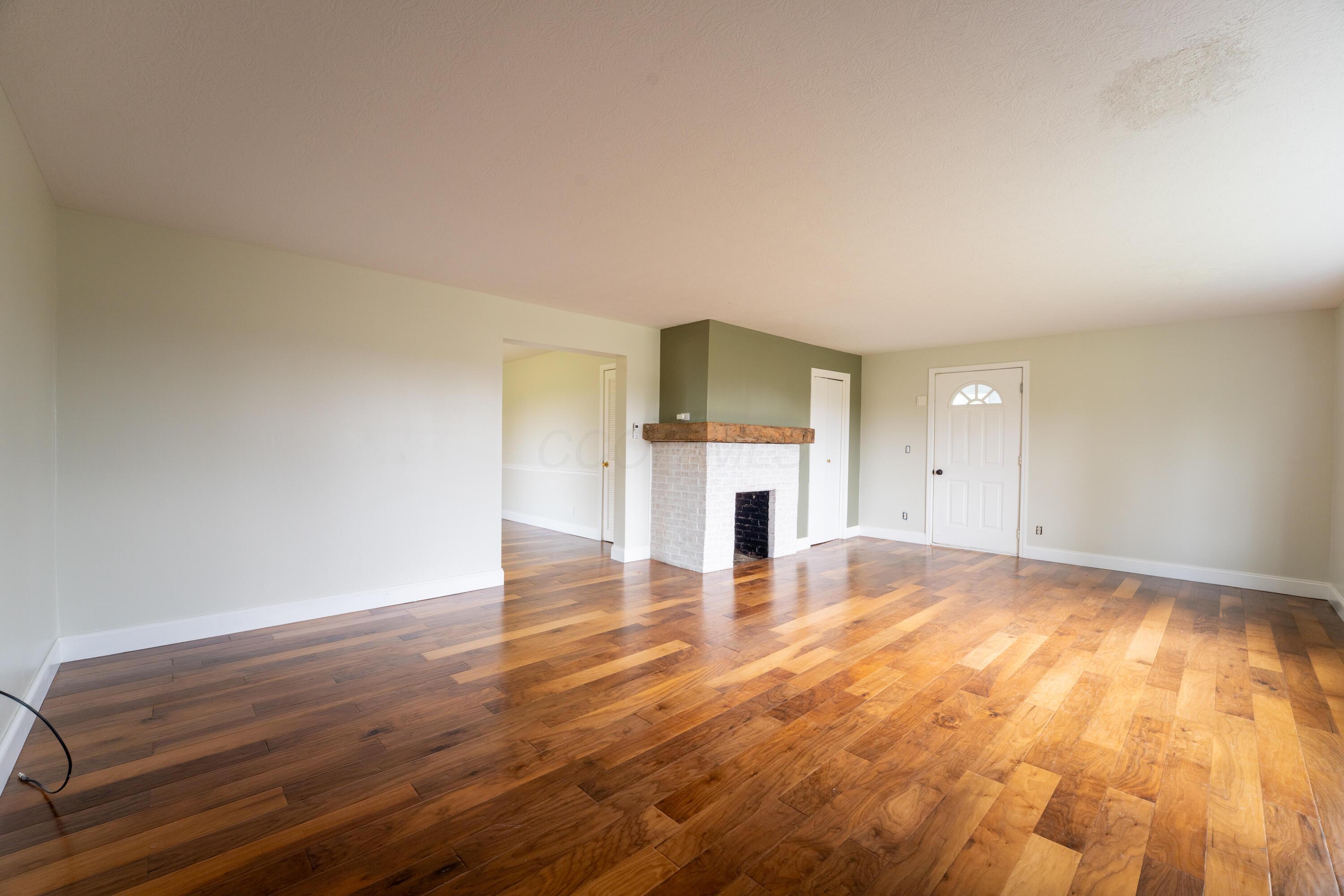 12270 London Road Orient, OH 43146 - Photo 6 of 65 12270London-2112-HDR