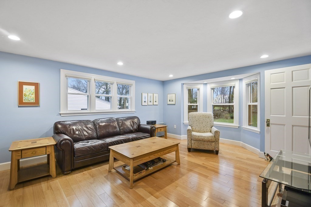 25 Kenilworth Road Shrewsbury, MA 01545 - Photo 13 of 33 Gallery Image 13
