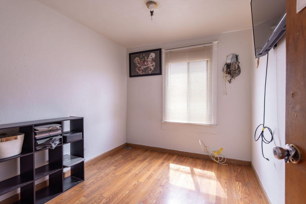 718 Cook Avenue Santa Barbara, CA 93101 - Photo 12 of 21 photo_offline_021