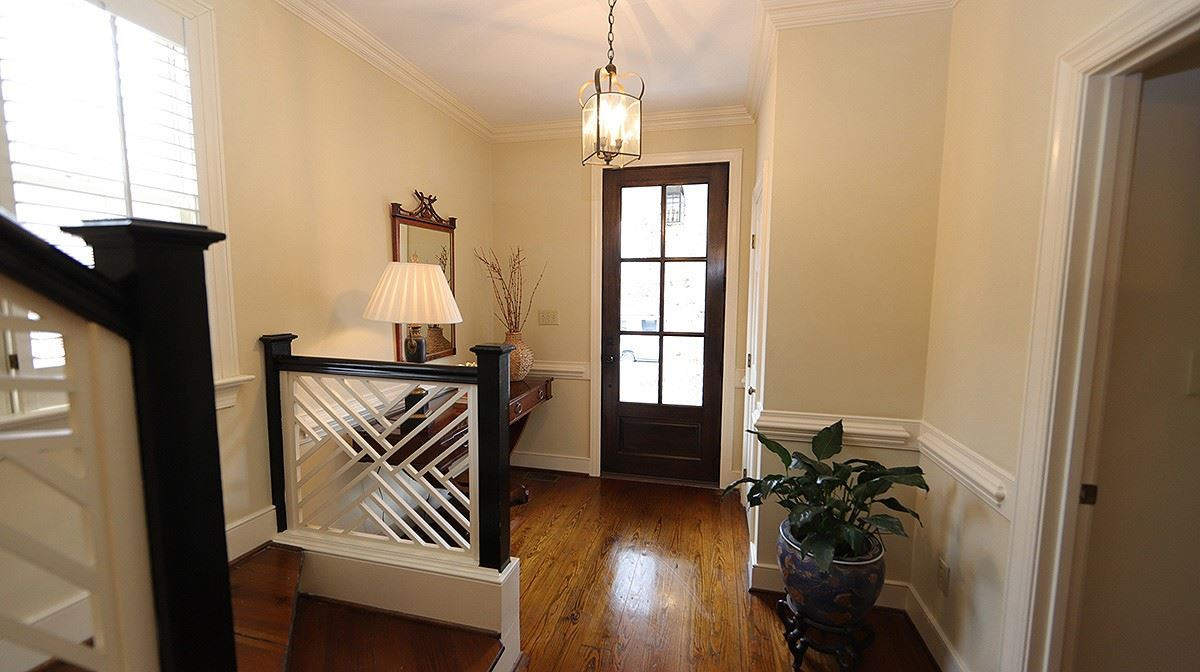 2319 Hales Road Raleigh, NC 27608 - Photo 3 of 20 Photo 3