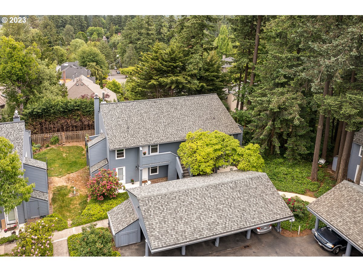 4308 Southwest Dickinson Street, Unit 15 Portland, OR 97219 - Photo 30 of 35 an aerial view of a house having yard