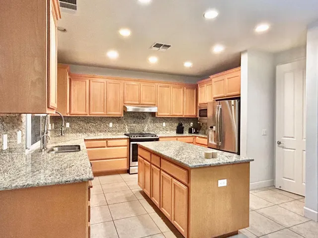 $669,000 | 510 Robin Court, Ione, CA 95640