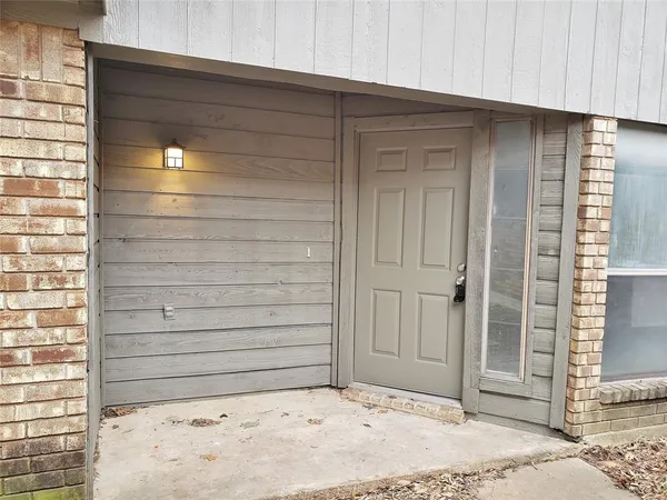 $1,895 | 1415 Smokehouse Street, Mesquite, TX 75149
