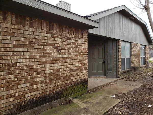 $1,895 | 1415 Smokehouse Street, Mesquite, TX 75149