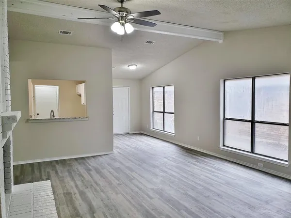 $1,895 | 1415 Smokehouse Street, Mesquite, TX 75149