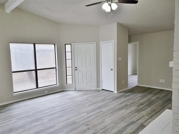 $1,895 | 1415 Smokehouse Street, Mesquite, TX 75149