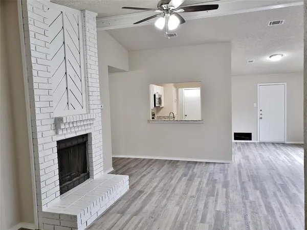 $1,895 | 1415 Smokehouse Street, Mesquite, TX 75149