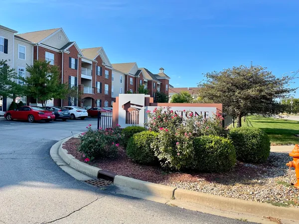 $206,000 | 1903 North Lincoln Avenue, Unit 206, Urbana, IL 61801