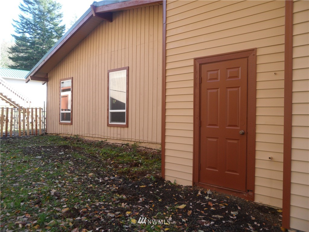 2456 East Hoquiam Road Hoquiam, WA 98550 - Photo 22 of 25 Gallery Image 22