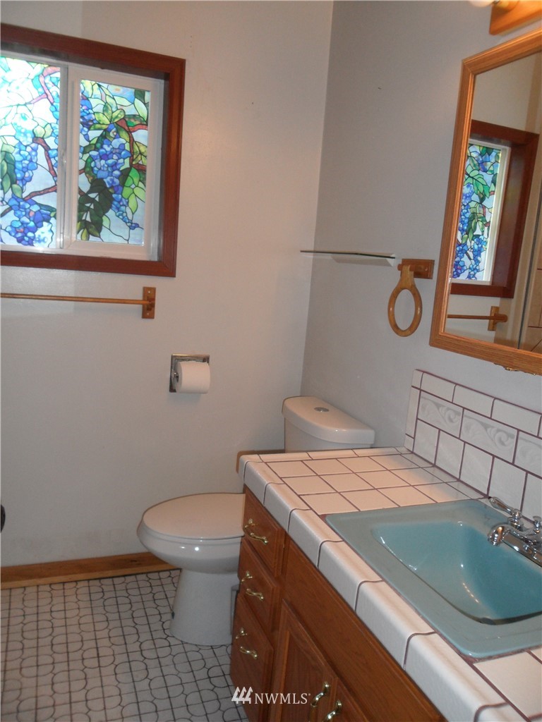 2456 East Hoquiam Road Hoquiam, WA 98550 - Photo 10 of 25 Gallery Image 10