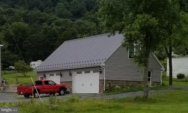 748 Green Spring Road Winchester, VA 22603 - Photo 5 of 28 garage w/ 1 bedrm efficiency apartment over top