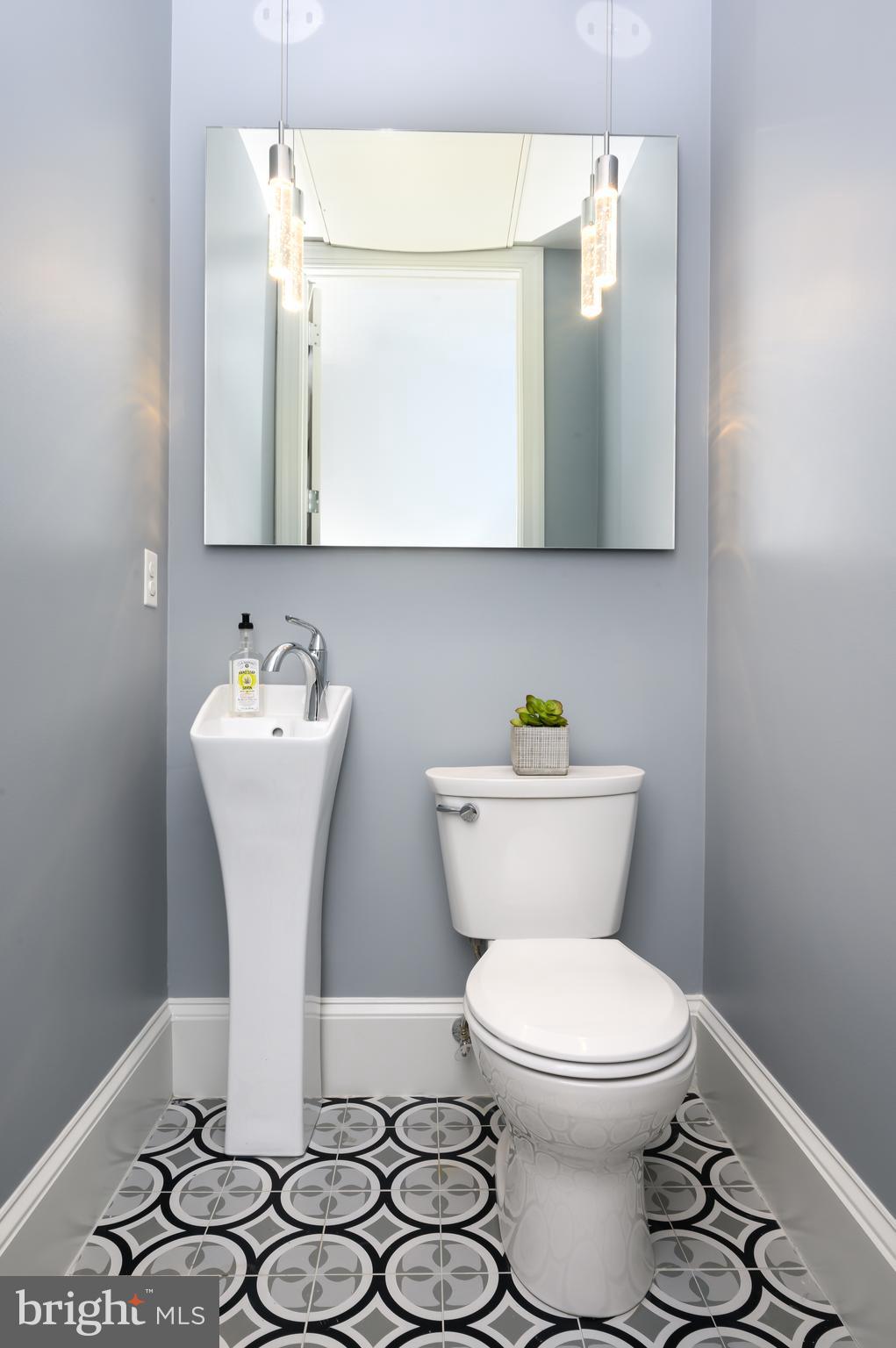 418 7th Street Southeast, Unit B102 Washington, DC 20003 - Photo 14 of 15 Half-bath