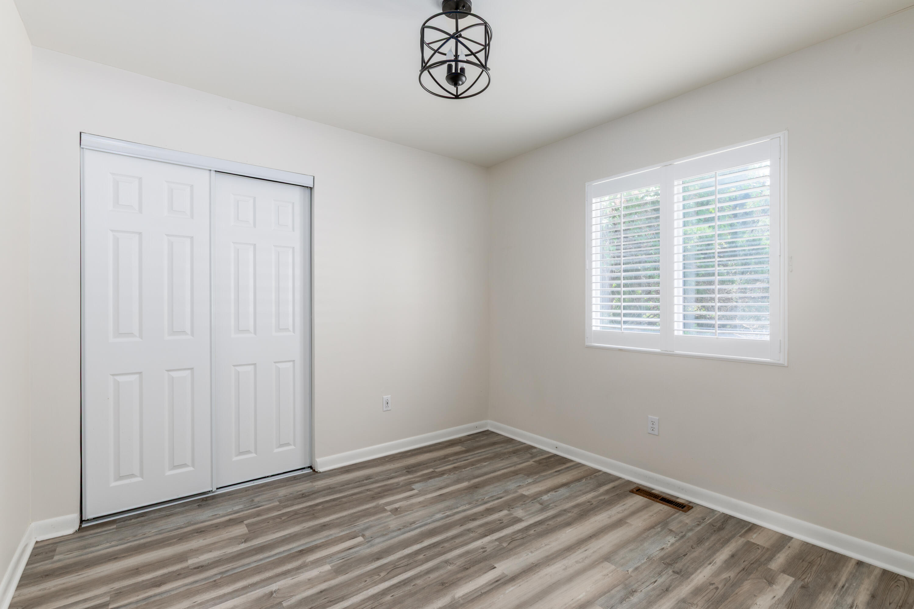 1274 Hampshire Road Charleston, SC 29412 - Photo 19 of 34 1274 Hampshire-32