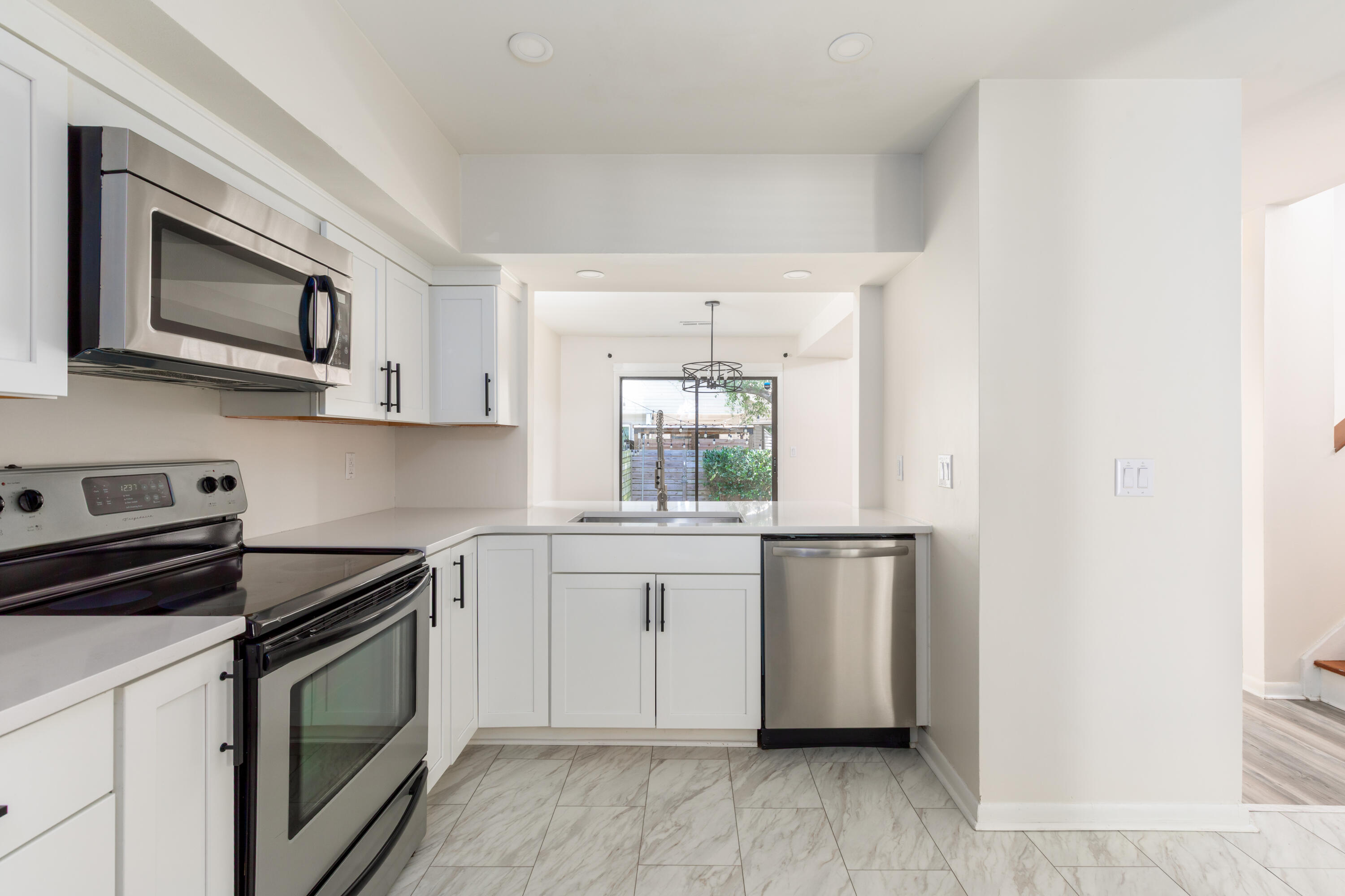 1274 Hampshire Road Charleston, SC 29412 - Photo 5 of 34 1274 Hampshire-20