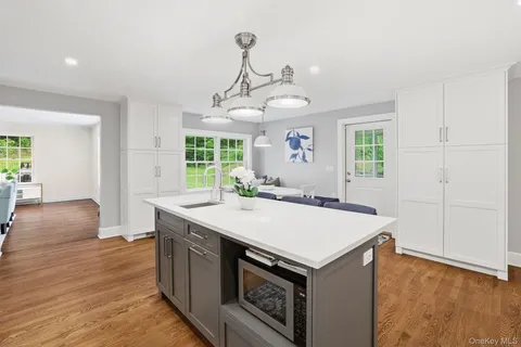 $1,999,999 | 765 King Street, Chappaqua, NY 10514