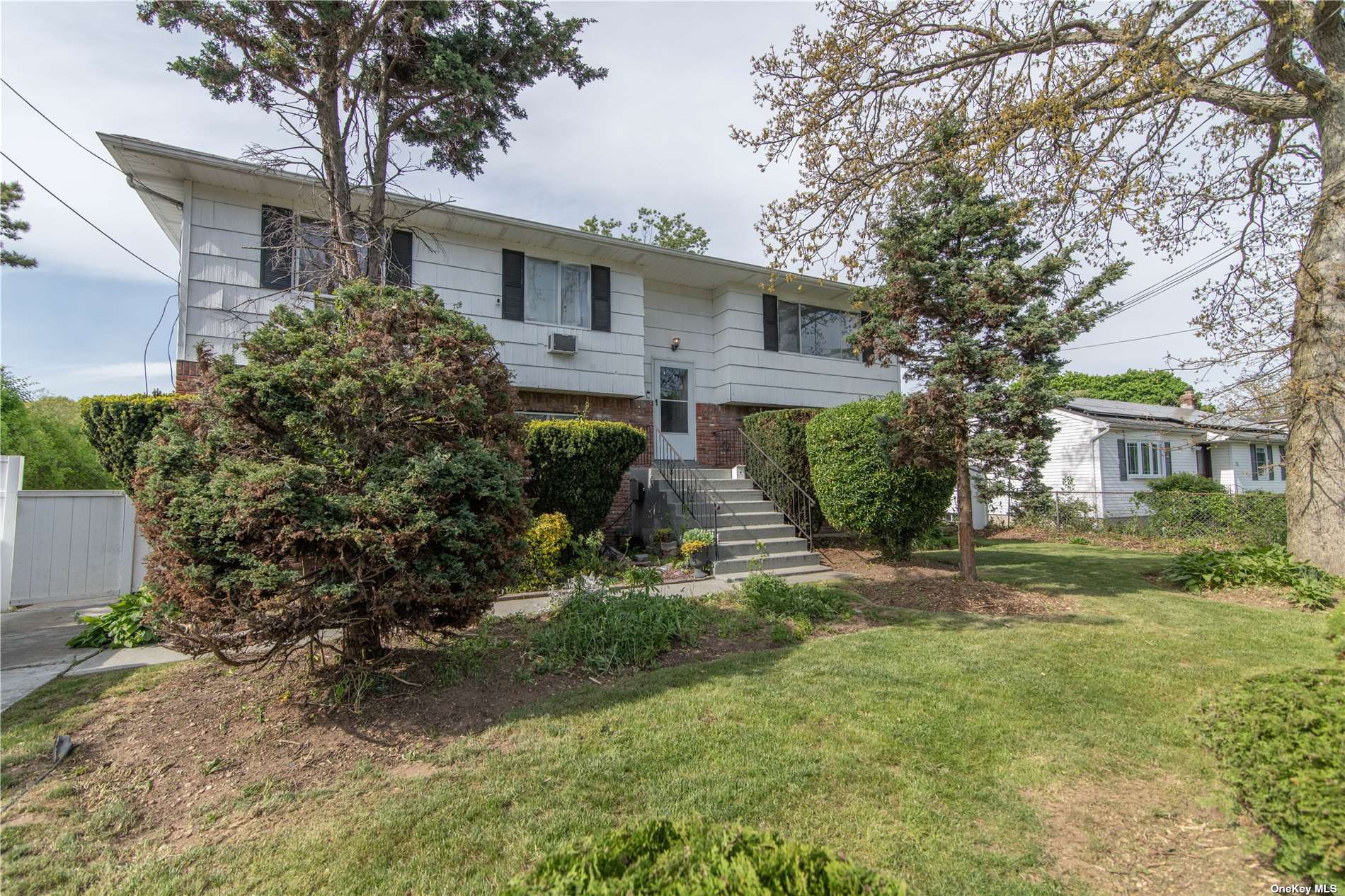 43 Maple Road Amityville, NY 11701 - Photo 1 of 1 Gallery Image 1