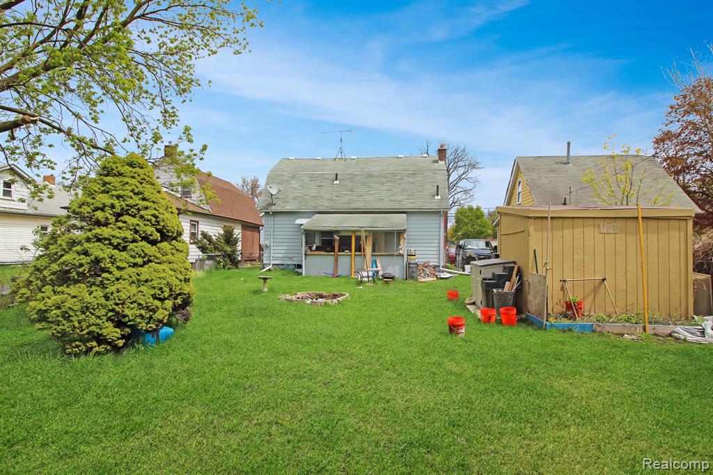 3920 Clark Street Wayne, MI 48184 - Photo 4 of 11