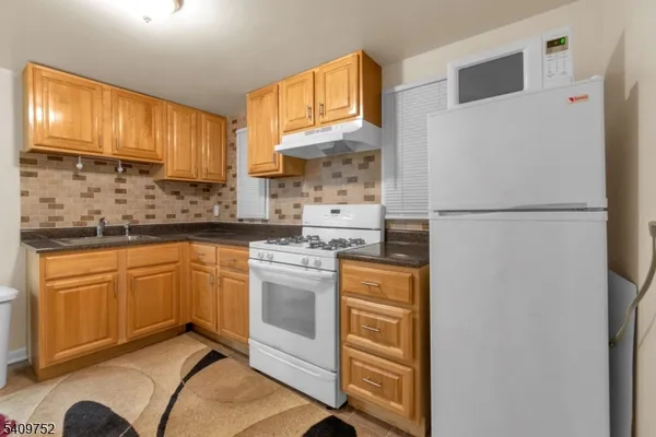 $2,150 | 2604 Parkway Avenue, Linden, NJ 07036