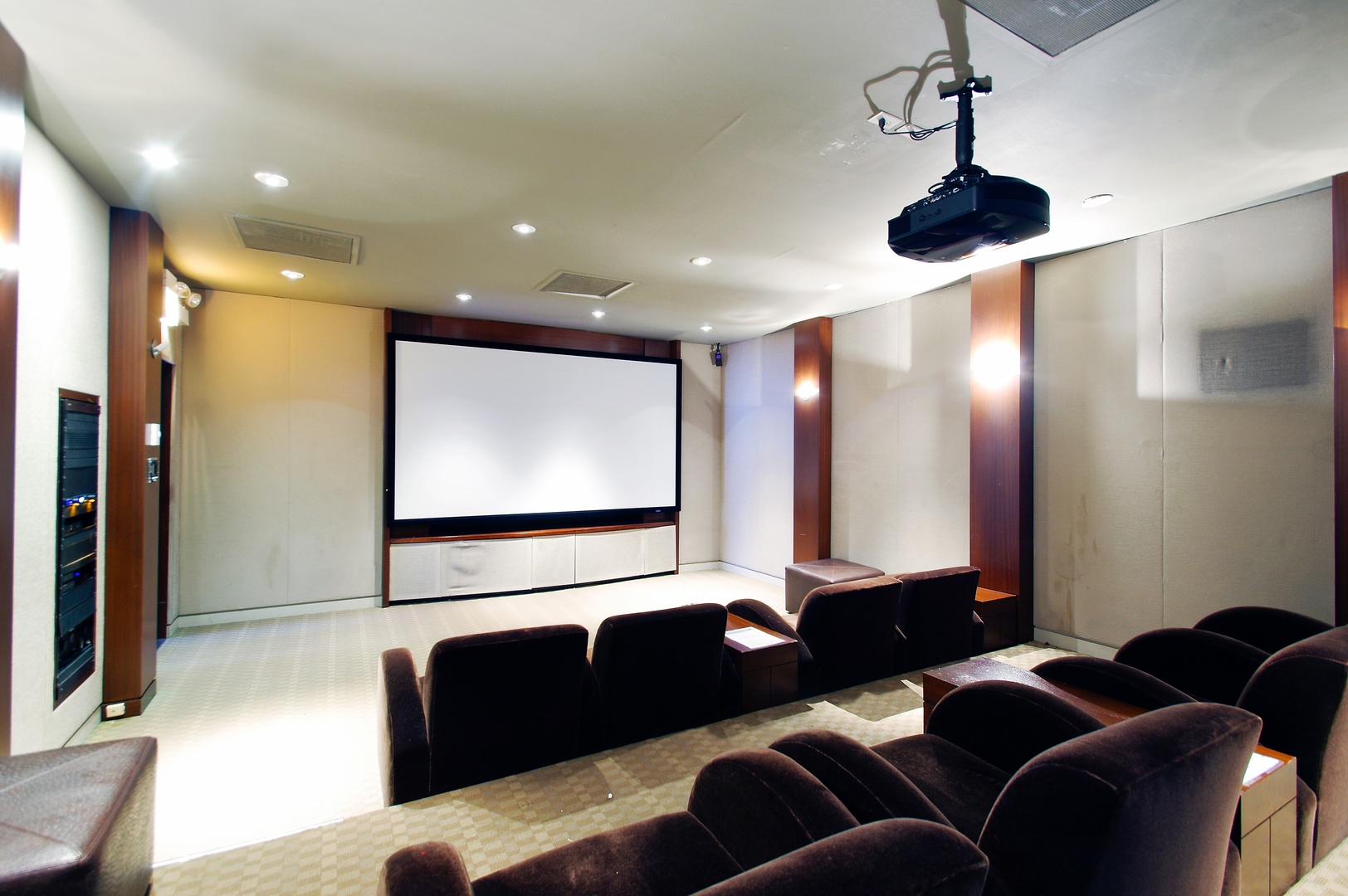 655 West Irving Park Road, Unit 5507 Chicago, IL 60613 - Photo 17 of 17 a projector room with furniture