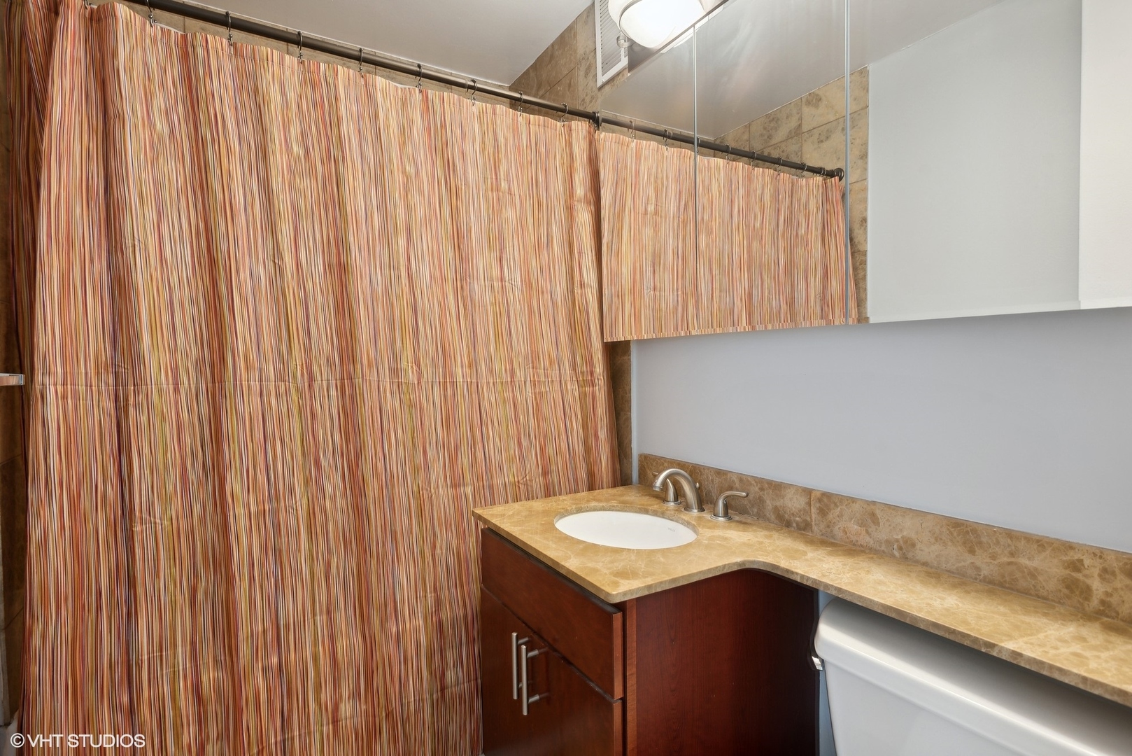 655 West Irving Park Road, Unit 5507 Chicago, IL 60613 - Photo 10 of 17