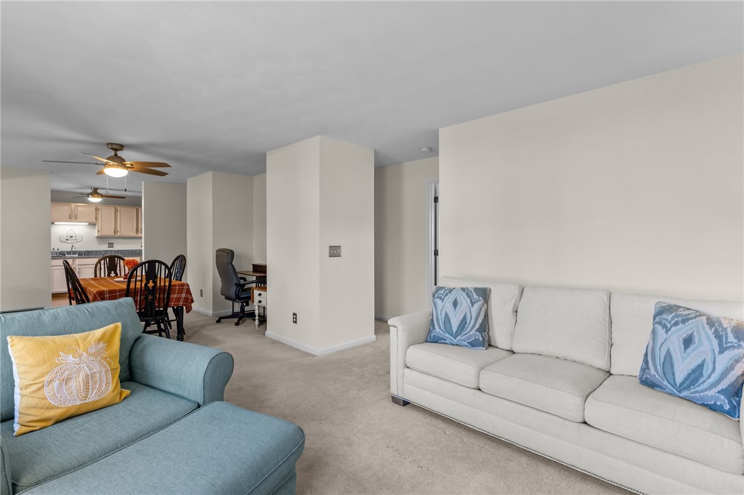 1 Willow Glen Circle, Unit 82 Warwick, RI 02889 - Photo 8 of 20