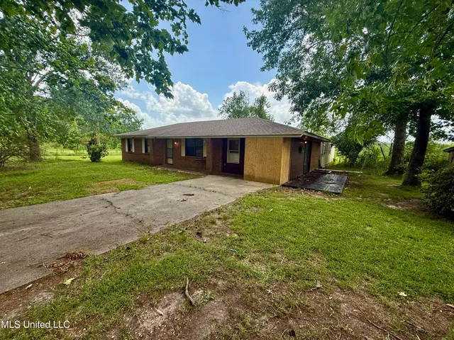 $145,000 | 948 Horseshoe Road, Mount Olive, MS 39119