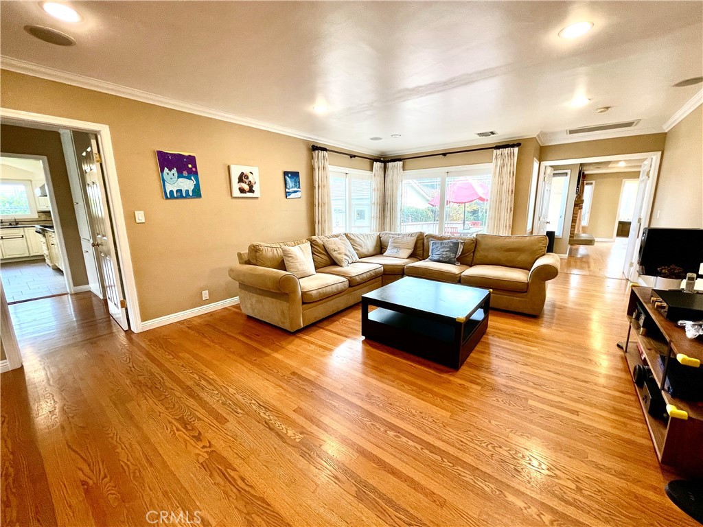 1142 Paloma Drive Arcadia, CA 91007 - Photo 14 of 42 a living room with furniture and a flat screen tv