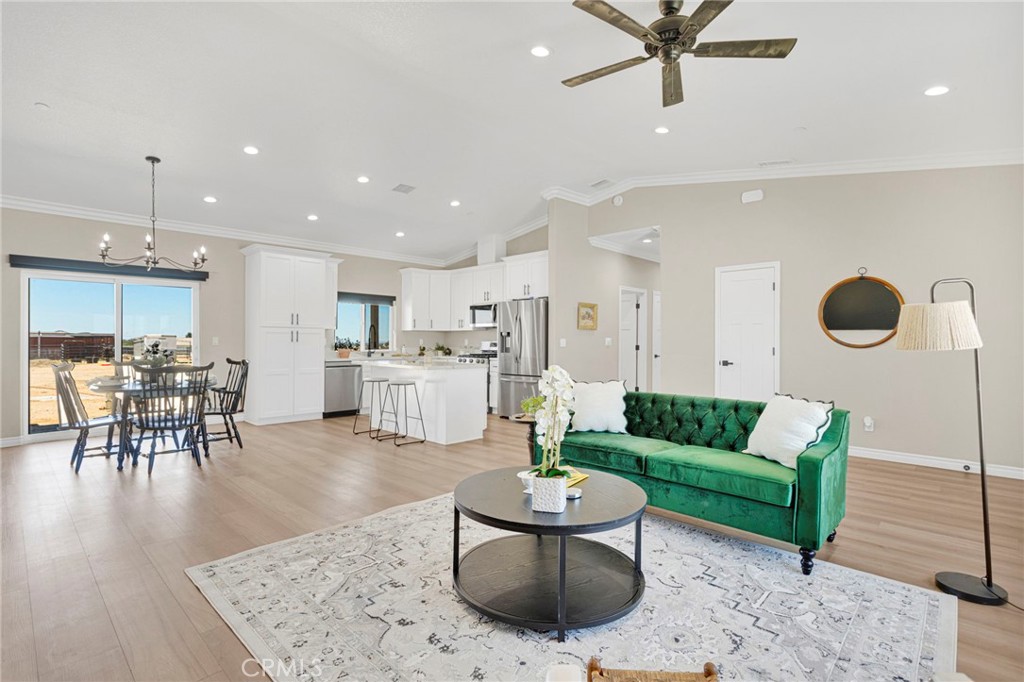 10770 Chipmunk Road Apple Valley, CA 92308 - Photo 10 of 35