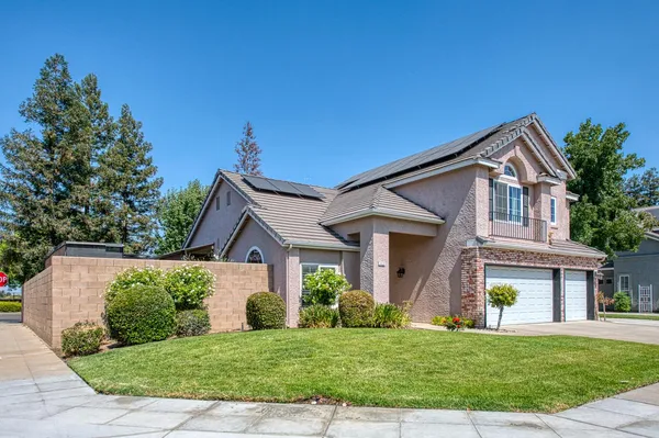 $550,000 | 1323 Oak Avenue, Clovis, CA 93611