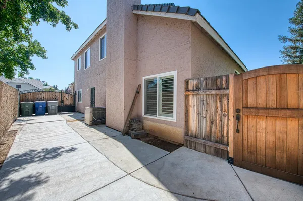 $550,000 | 1323 Oak Avenue, Clovis, CA 93611