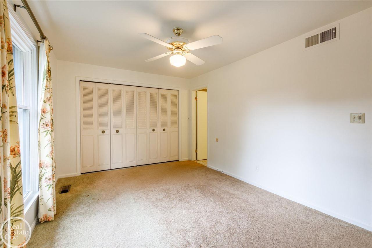 1720 Vernier Road Grosse Pointe, MI 48236 - Photo 22 of 35 50055356-21.JPG