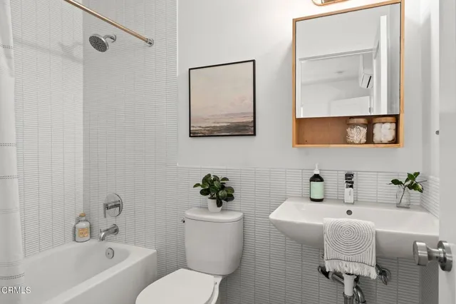 $1,100,000 | 288 Highland Drive, Oxnard, CA 93035