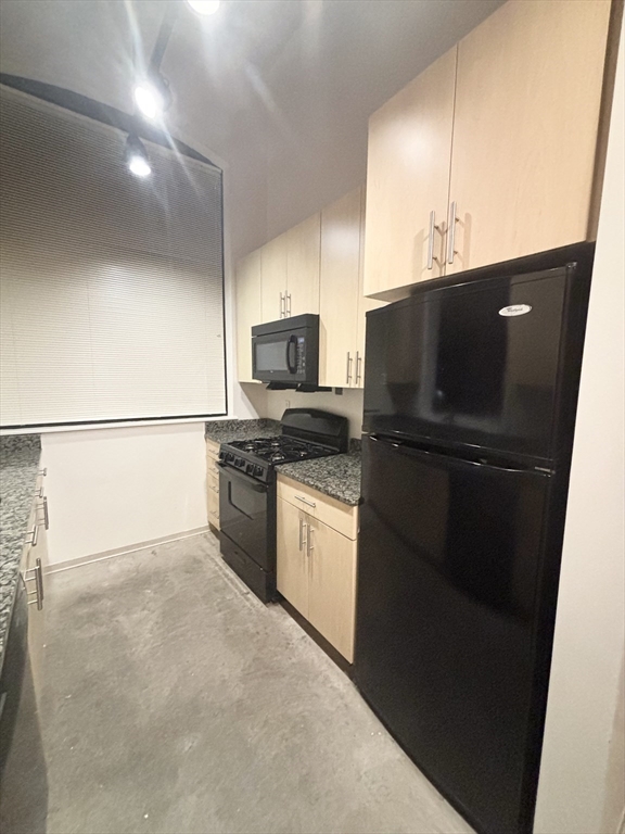 88 Gerrish Avenue, Unit 310 Chelsea, MA 02150 - Photo 2 of 20