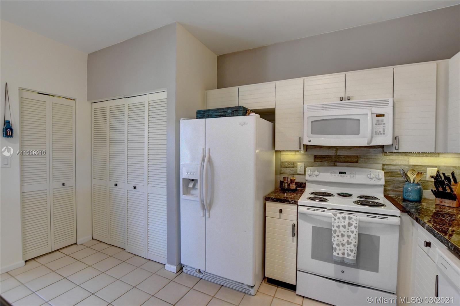 7640 Elm Ridge Drive, Unit 13U Boca Raton, FL 33433 - Photo 12 of 46