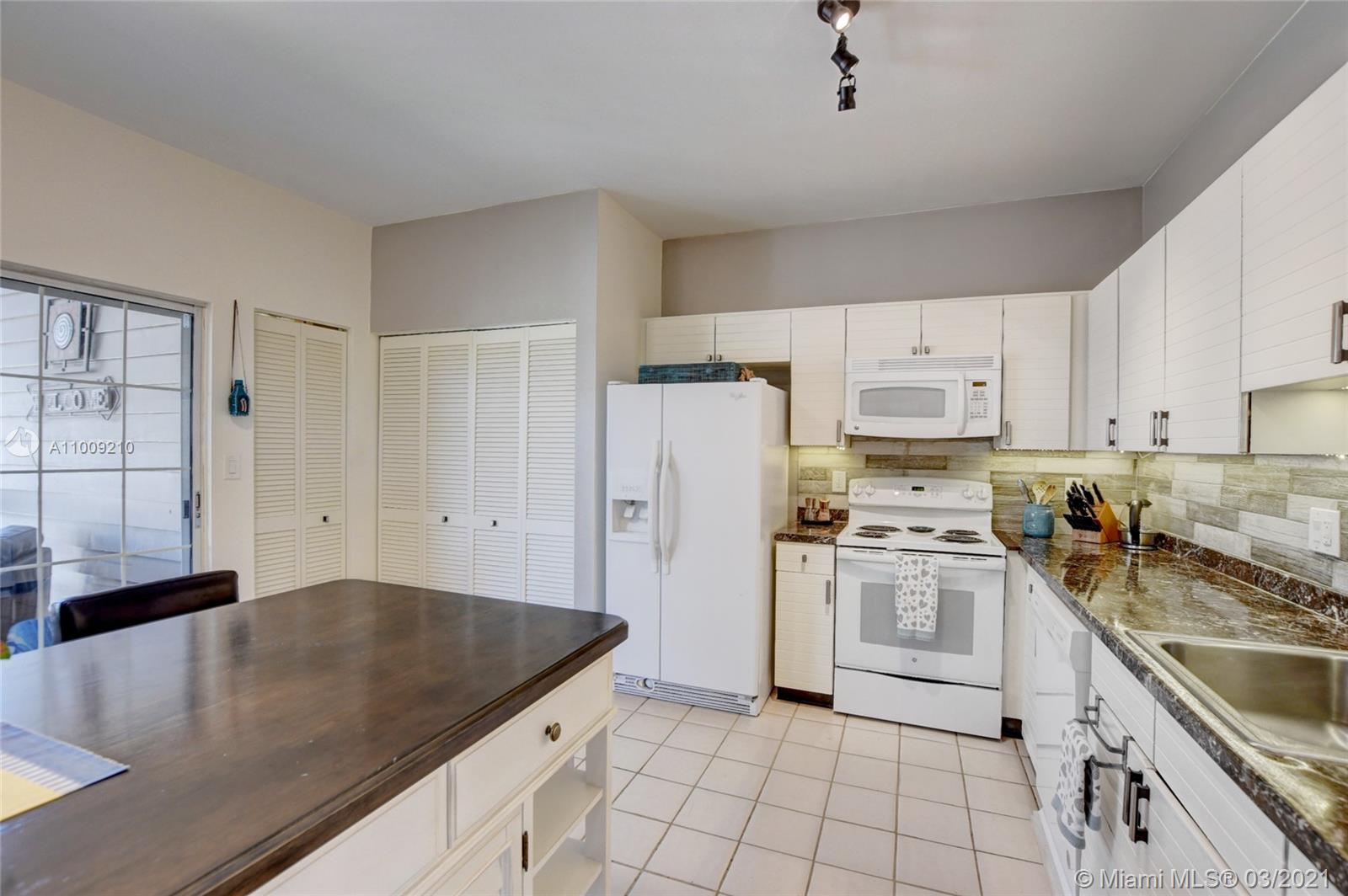 7640 Elm Ridge Drive, Unit 13U Boca Raton, FL 33433 - Photo 10 of 46