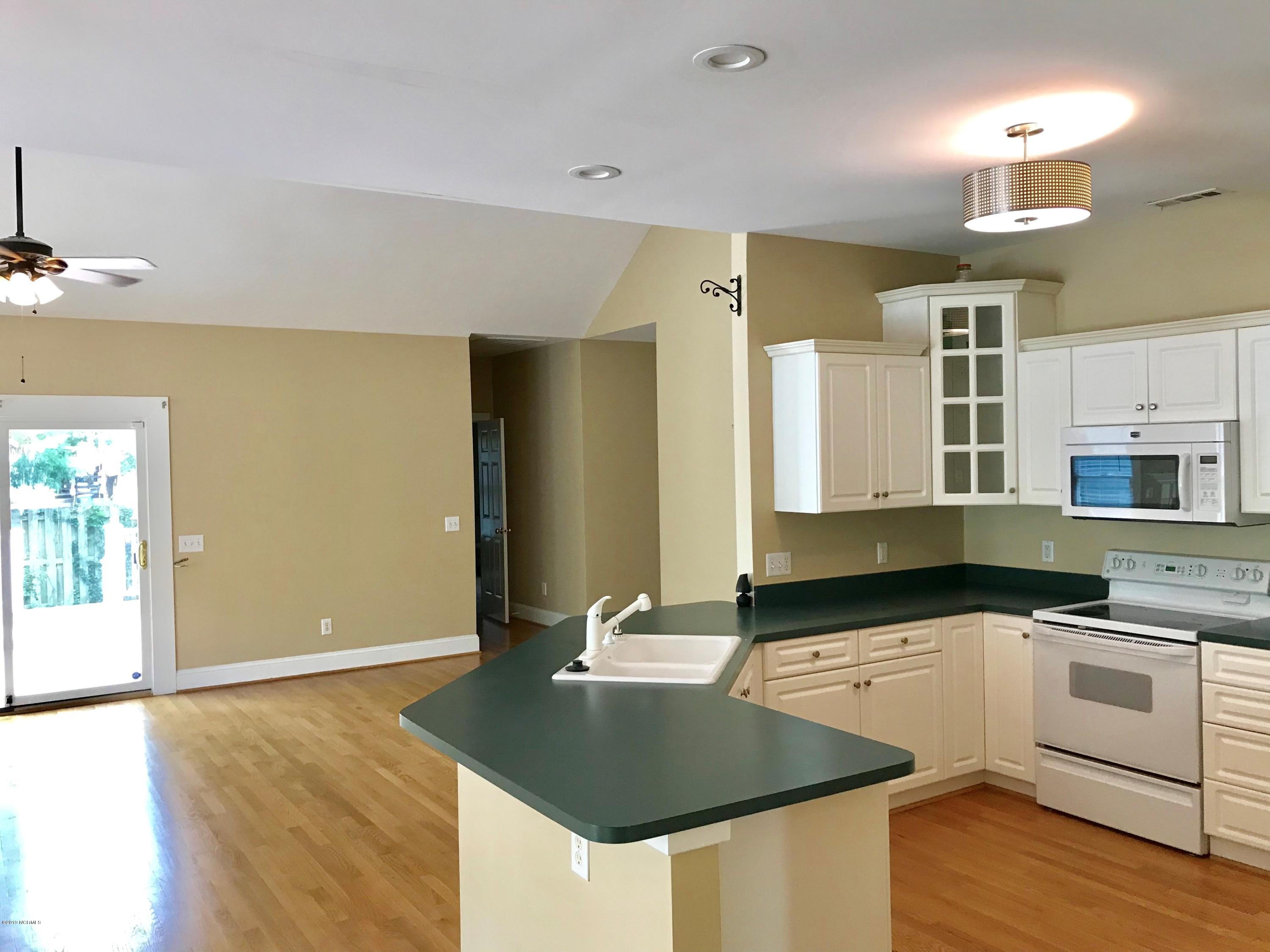 5624 Shell Rd Village Drive Wilmington, NC 28403 - Photo 4 of 9 DR