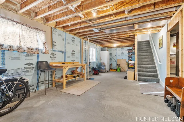 $332,500 | 86 Homestead Acres Road Northwest, Sparta, MI 49345