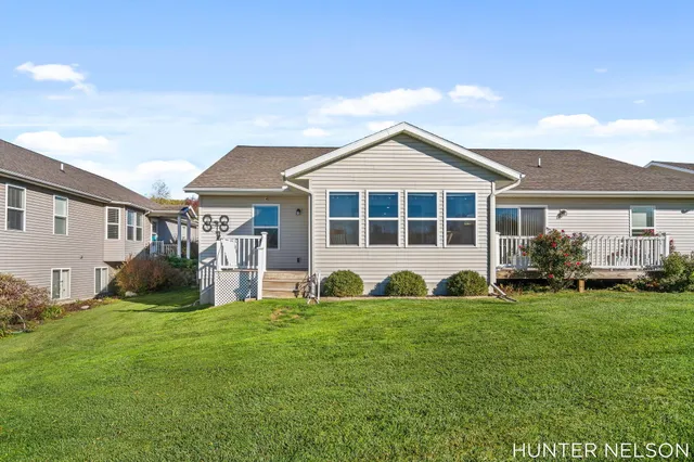 $332,500 | 86 Homestead Acres Road Northwest, Sparta, MI 49345