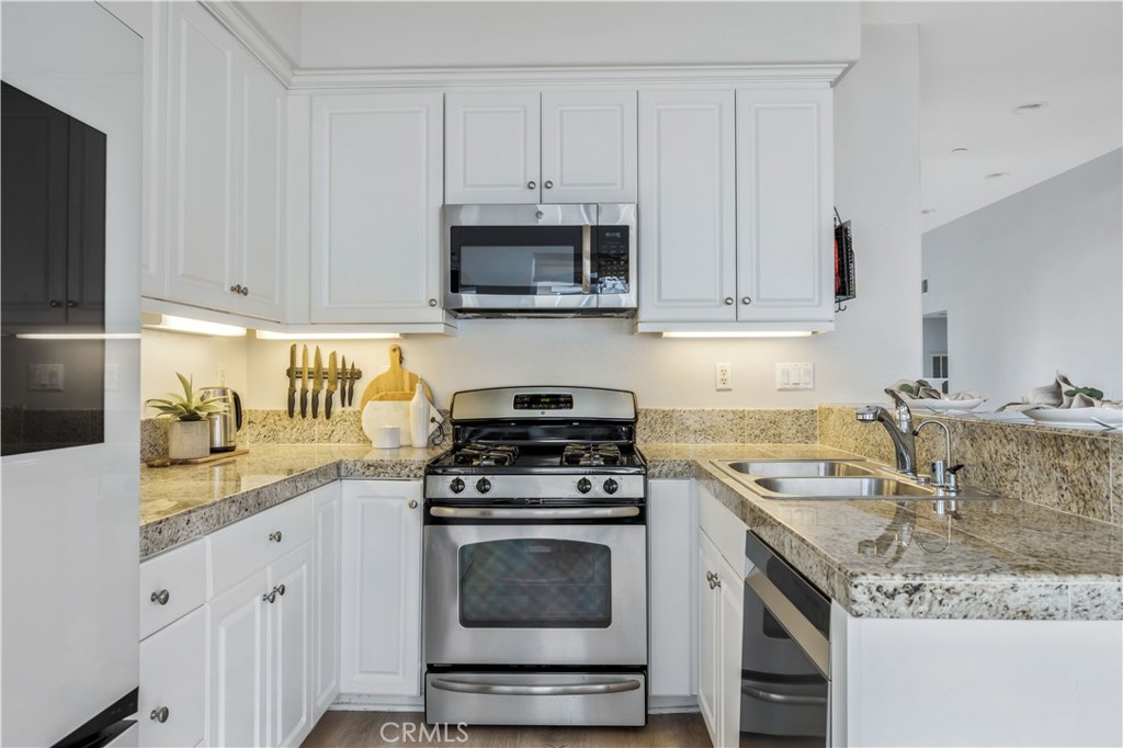 372 West Linden Drive Orange, CA 92865 - Photo 13 of 44