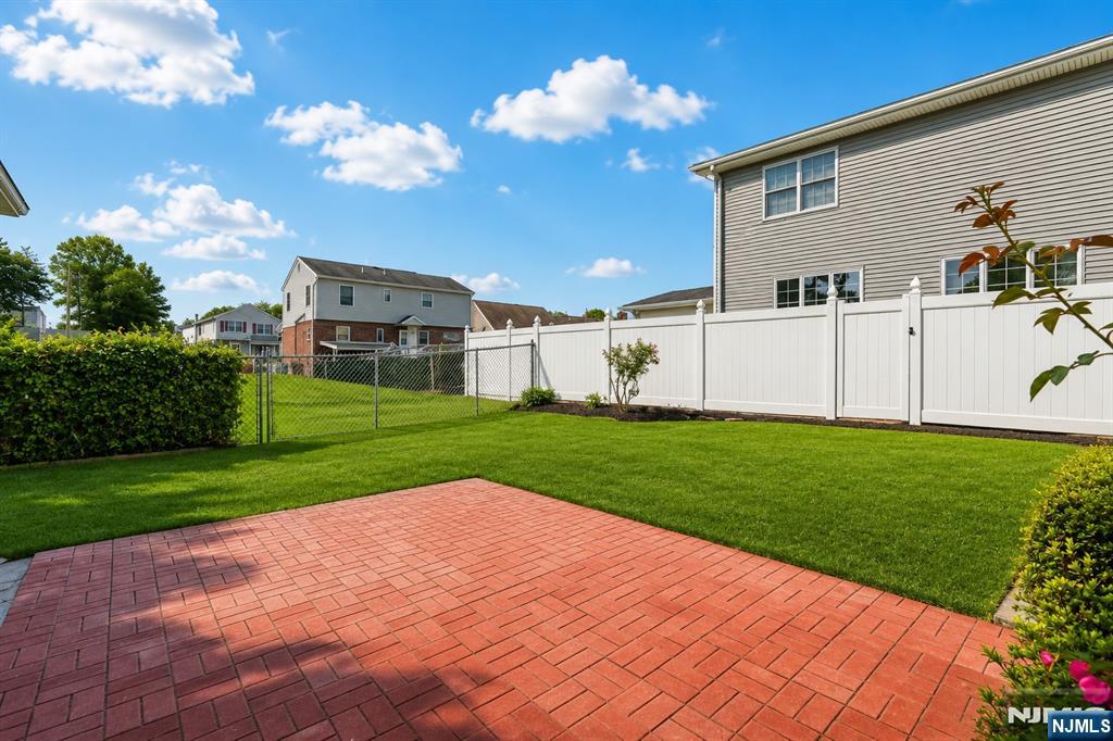 42 Long Valley Road Lodi, NJ 07644 - Photo 29 of 32