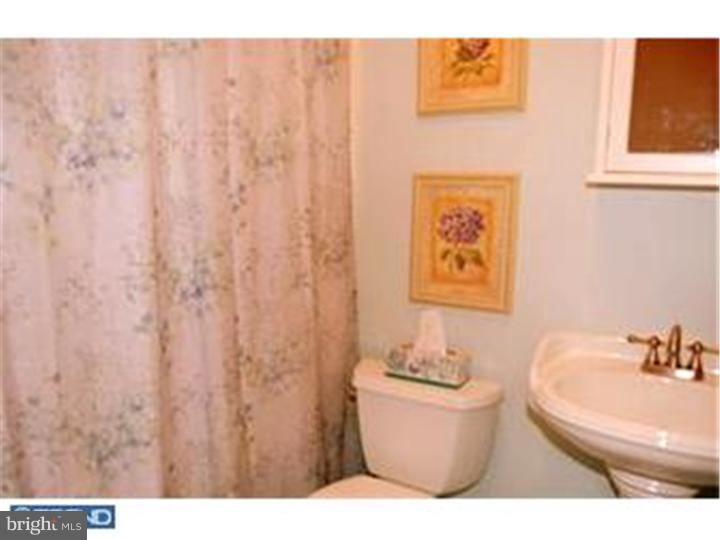 60 Tilden Road Thorofare, NJ 08086 - Photo 17 of 25 Bathroom