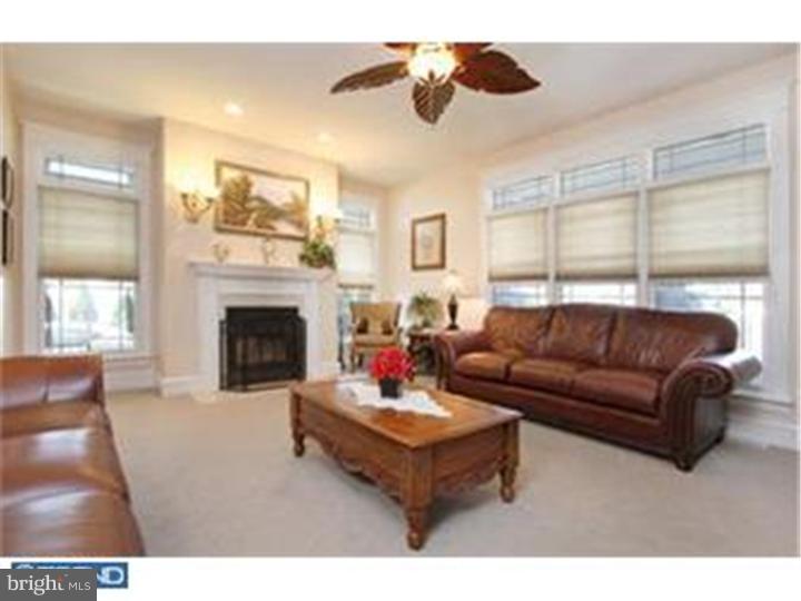 60 Tilden Road Thorofare, NJ 08086 - Photo 4 of 25 Family Room