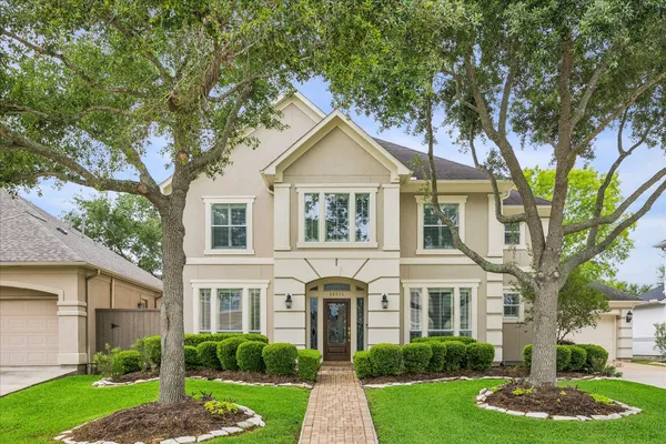 $915,000 | 14211 Quiet Bluff Lane, Houston, TX 77077