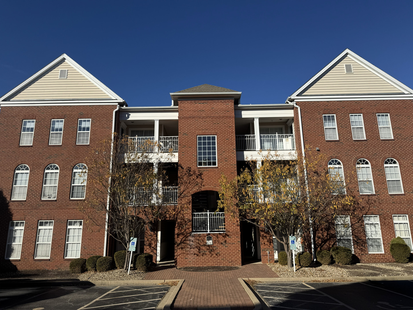 1905 North Lincoln Avenue, Unit 319 Urbana, IL 61801 - Photo 1 of 10 a front view of a house