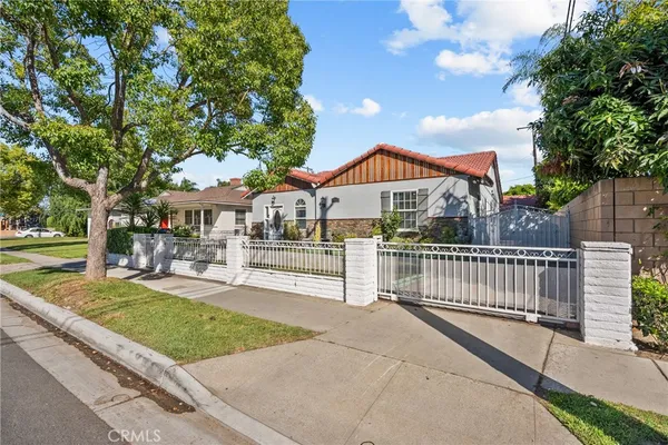 $969,000 | 11648 Rives Avenue, Downey, CA 90241