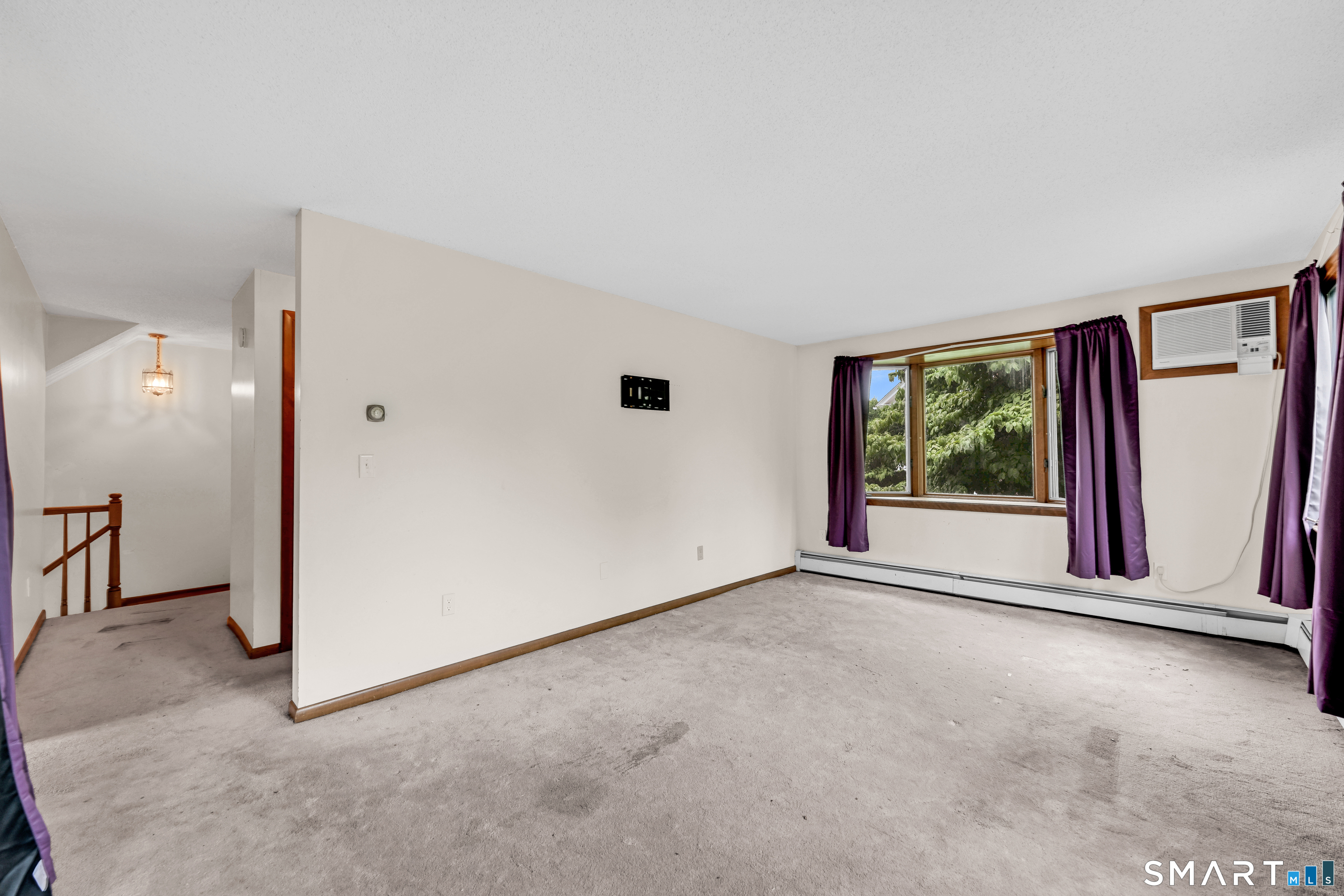 295 Wolcott Hill Road Wethersfield, CT 06109 - Photo 25 of 40 Apartment Living room