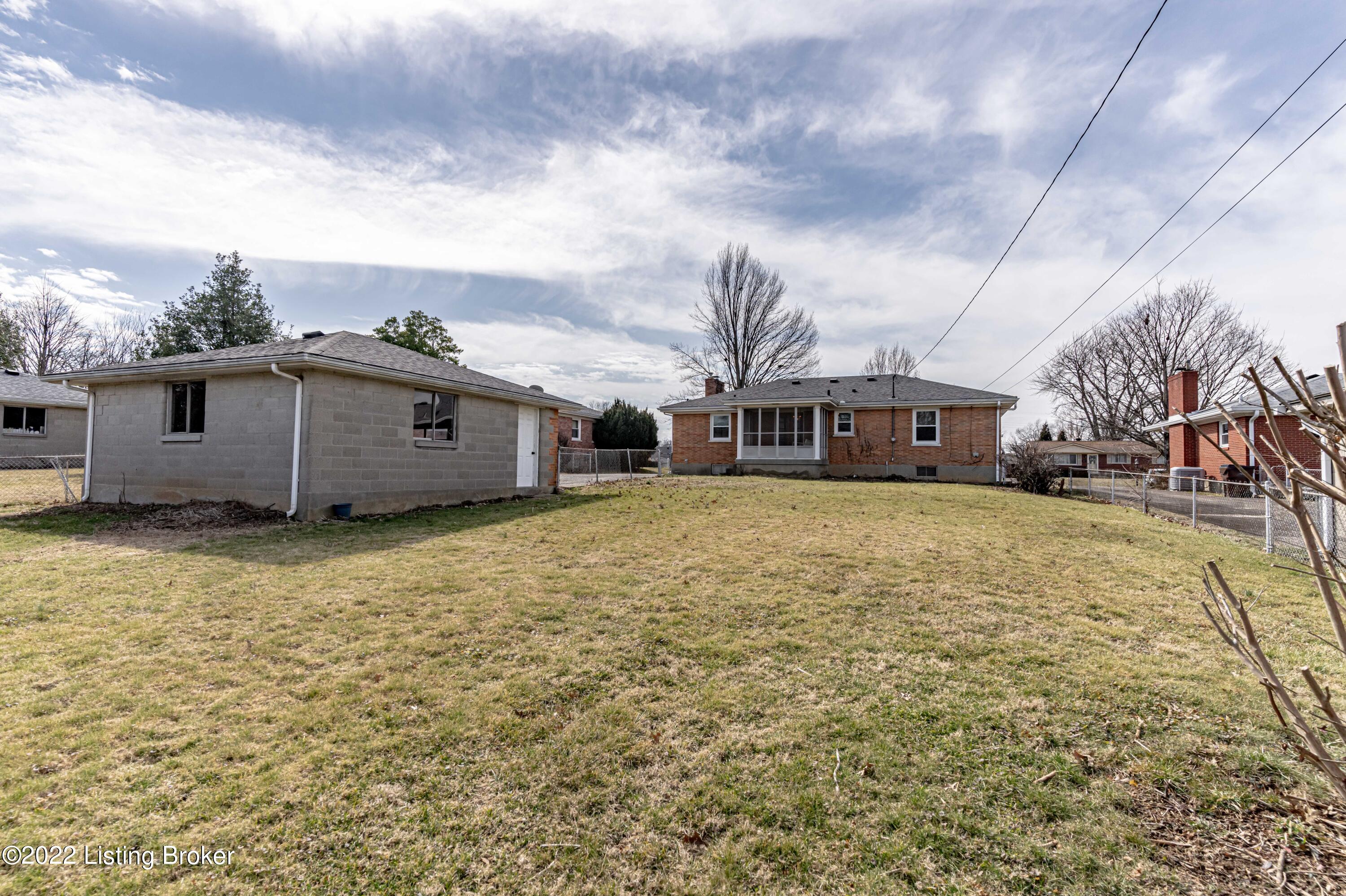 8605 Eula Road Louisville, KY 40219 - Photo 45 of 47 DSC09333