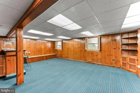 a house view with a outdoor space